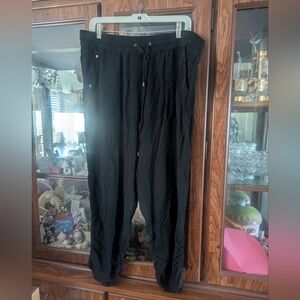 Blue Earth Size Large Black Pants